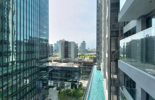 Ho Chi Minh City Appartement | #The Crest Lux Bathtub-panoramic city view.