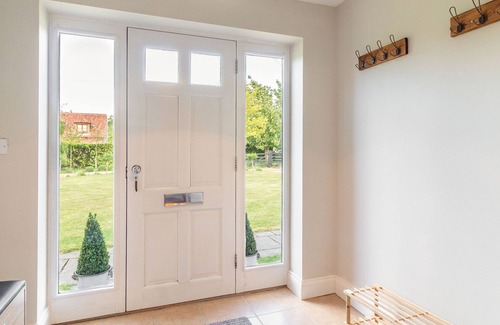 Stow Bedon Cottage | THE CROFT, pet friendly, character holiday cottage in Watton