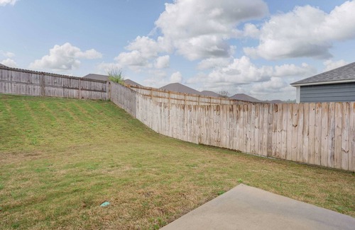 Tuscaloosa Maison | The Crossing Cottage- 4 BR 2.5BA- Ping Pong Table