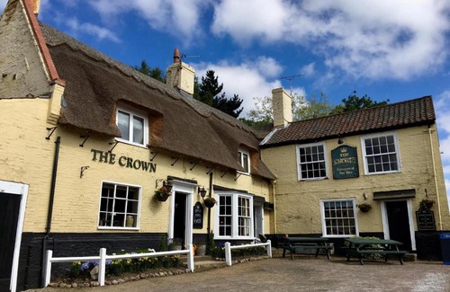 Smallburgh Lit Et Petit-Déjeuner | The Crown Inn