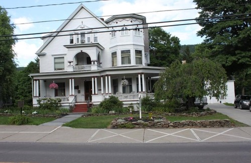 Towanda Lit Et Petit-Déjeuner | The Crows Nest at Victorian Charm Inn