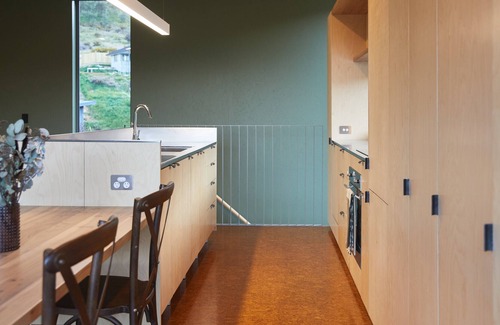 Picton Maison | The Cube - Picton Holiday Home, PICTON