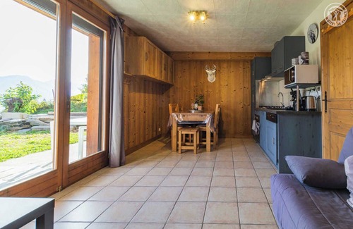 La Lechere Maison | LA CABANE AUX LOUVETEAUX