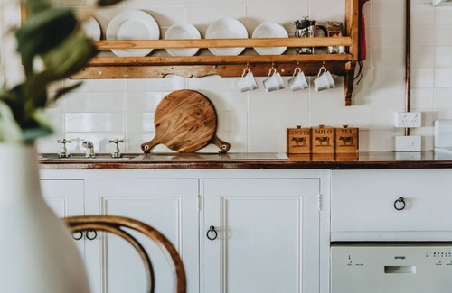 Castlemaine Maison | Green Gables Dairy House.