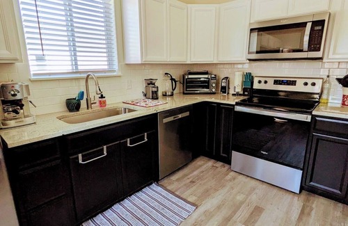 Grand Junction Maison | The Dairy Retreat: Private + New + Espresso + Pets