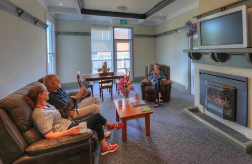 Devonport Cabine | The Dannebrog Lodge Room 1