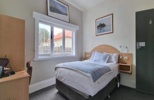 Devonport Cabine | The Dannebrog Lodge Room 6