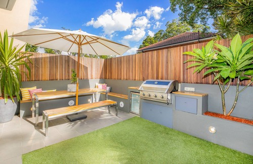 Cronulla Maison | The Dans @ Woolooware - 5 Mins from the Beach