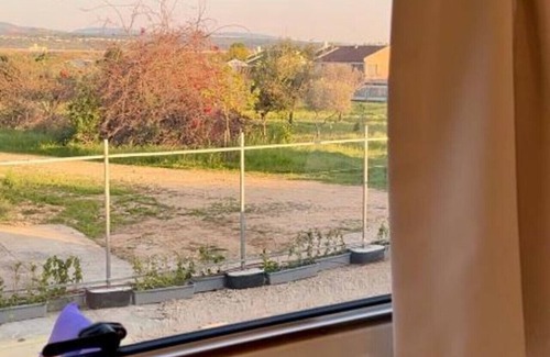 Gesher HaZiv Appartement | The Daydream Bus Hideaway by Sea N' Rent