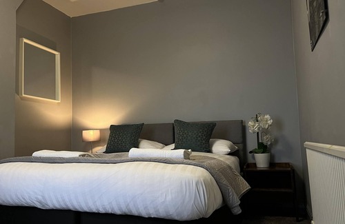 Buckley Appartement | The Deeside - North Wales Sleeps up to 7