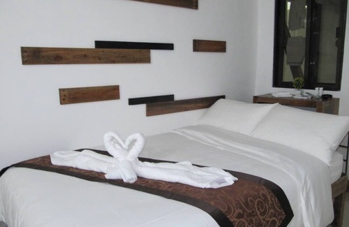Balibago Hôtel | The Dennison Hotel - Industriel moderne en AC!