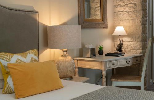 Bourton Hôtel | The Dial House
