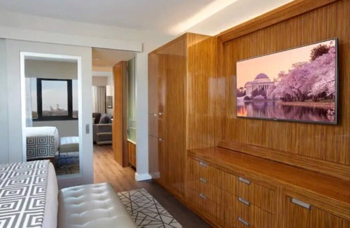 West End Hôtel | The District, a Hilton Club - One Bedroom Standard