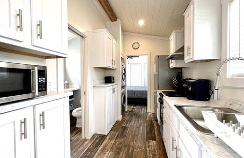 Clermont Maison | The Dockside House - Lakeside Tiny Home Near Orlando