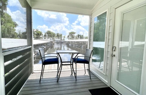 Clermont Maison | The Dockside House - Lakeside Tiny Home Near Orlando
