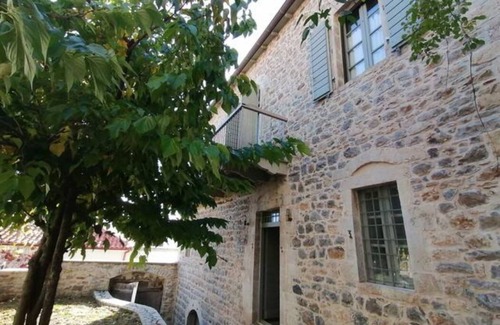 Lagadia Maison | The Doctor’s Mansion - Arkadia