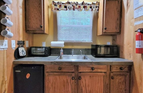 Sparta Maison | "The DogHouse" a Pet Friendly Cabin on a 50 Acre Horse Farm, The Doghouse - Pet Friendly Cabin w/ Vi