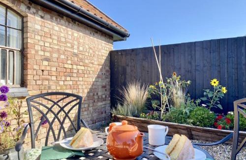 Diss Maison | The Domini Cowshed at Village Farm