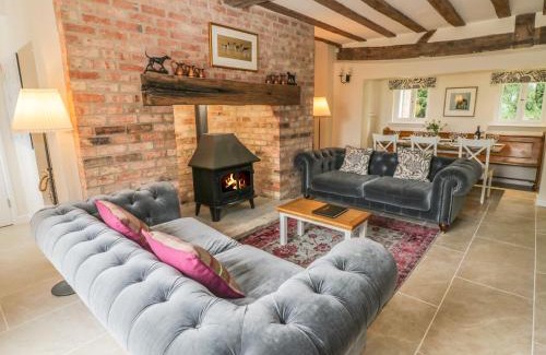 Yelden Maison | The Dower House