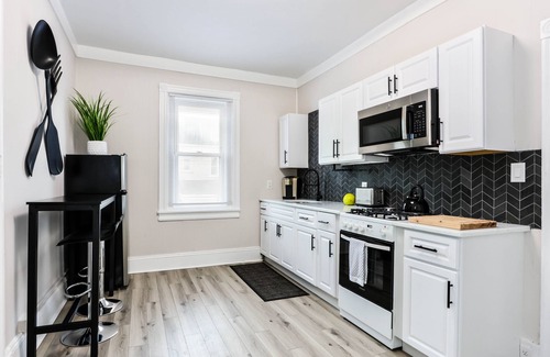 Bethlehem Maison | The Downtown Hive: Sophisticated stay steps from Main St Bethlehem!