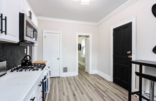 Bethlehem Maison | The Downtown Hive: Sophisticated stay steps from Main St Bethlehem!