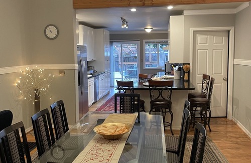 Downtown Portland Maison | The Downtowner - Walking distance to Downtown Portland!