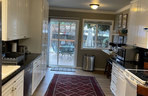 Downtown Portland Maison | The Downtowner - Walking distance to Downtown Portland!