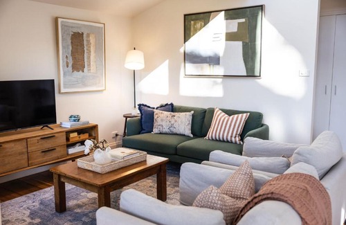 Woodhill Cabine | The Drawing Rooms of Berry