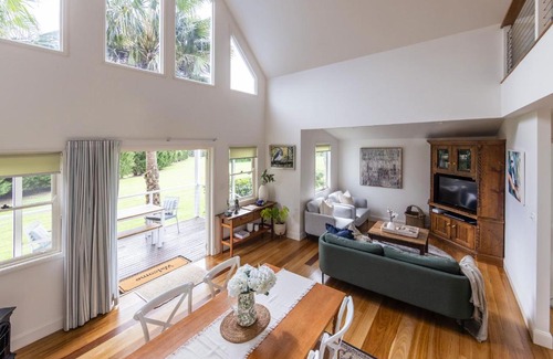 Woodhill Cabine | The Drawing Rooms of Berry