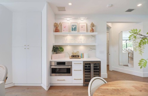 Lake Ida Shores Appartement | Luxe Modern Villa 4 Bedroom Ensuites/ Walk Downtown