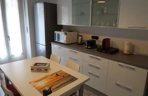 San Donato - Campidoglio Appartement | The Dream Hunter: comfort and taste in a quiet, well-served area.
