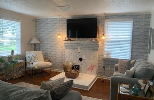 Snow Hill Maison | The Driftwood Den
