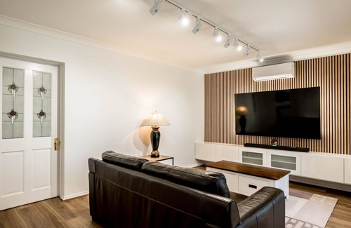 East Tamworth Maison | The Driscoll: Modern 3-Bedroom Smart Villa in East Tamworth