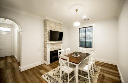 East Tamworth Maison | The Driscoll - Modern Smart Villa