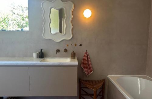 Coromandel Maison | The Driving Creek Cottage