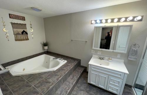 Chickasha Maison | The Drover House by USAO in Chickasha, Fenced Yard, King Bed, Smart TV, High Speed WIFI & Covered Parking