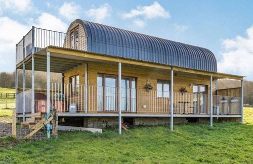 Pentrefelin Maison | The Dutchy is a Dutch Barn Conversion