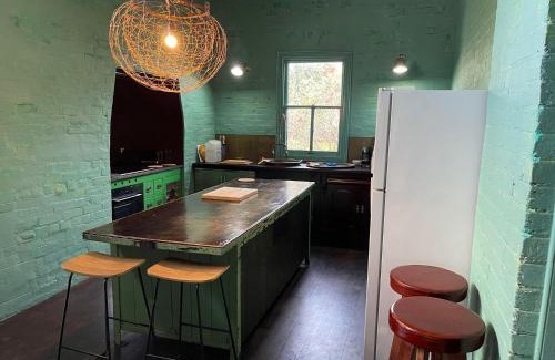 Manilla Maison | The Eagle's Nest