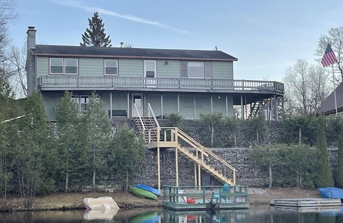 Star Lake Maison | The Eagles Nest Lake House