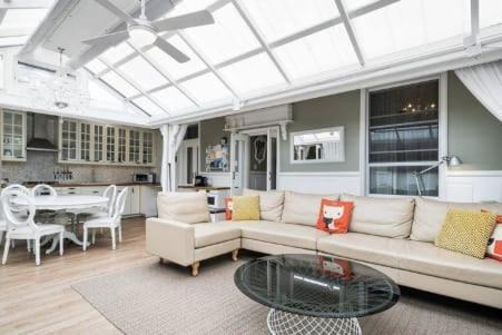 Redfern Maison | The East-Redfern Mansion on Chelsea