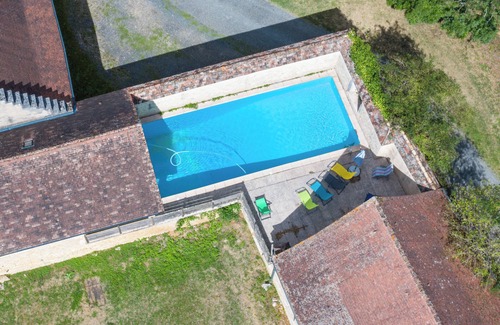 Mayac Maison | The East Wing – Historic Elegance and Modern Comfort at Château de Mayac with Shared Pool