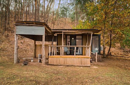 Nowhere Creek Maison | The Edge of Nowhere Chestnut by Tiny Away