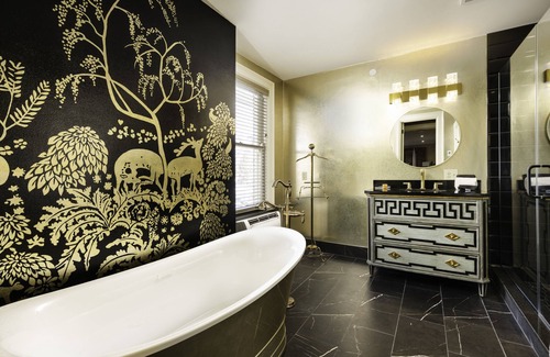 Buffalo Hôtel | The Edward Hotel