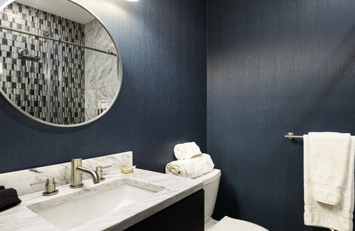 Buffalo Hôtel | The Edward Hotel