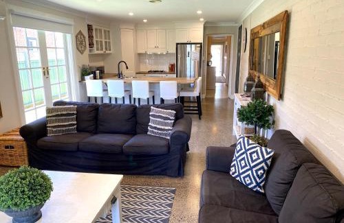 Orange Maison | The Edward Townhouses 151 & 153