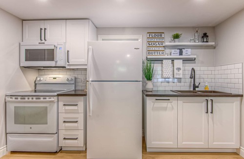 Elora Maison | The Elora Place Guest Suite-one block from Elora's vibrant downtown core!