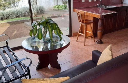 San Ramon Lit Et Petit-Déjeuner | The Embassy Ministry Center BNB