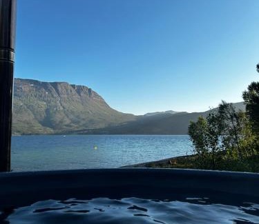 Grovfjord Maison | The Emerald Coast Cabin