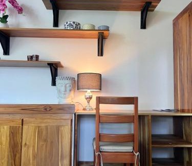 Parrita Maison | The Emerald Haven
