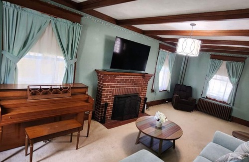 Bridgeton Maison | The Emerson House